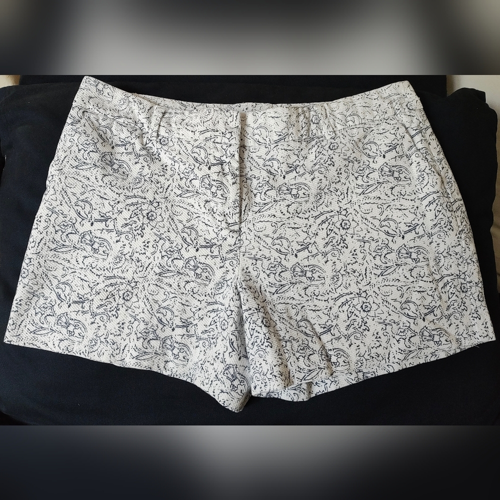 Navy Blue & White Paisley Kenar Shorts - get ready for Summer 🌞